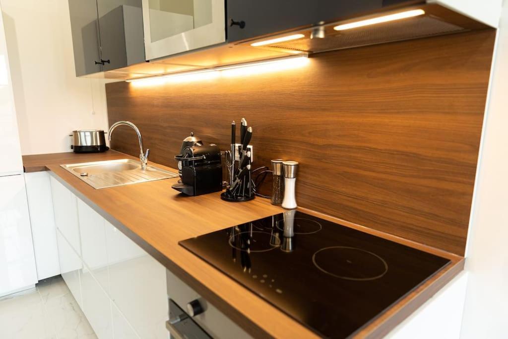 Elegant Apartment #6 Serris Bagian luar foto